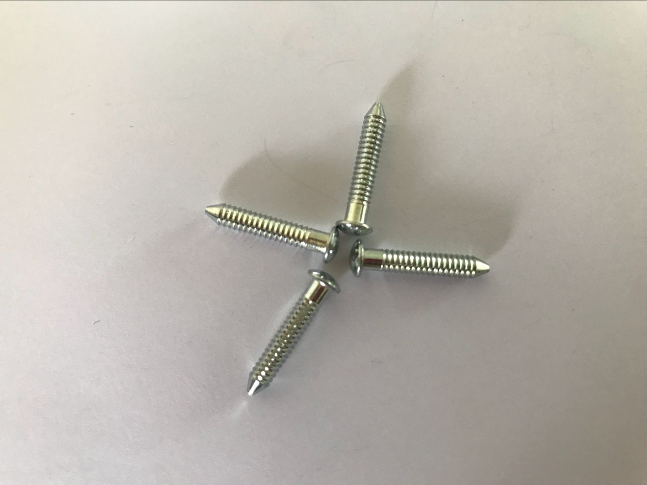 雨伞牙自攻螺丝